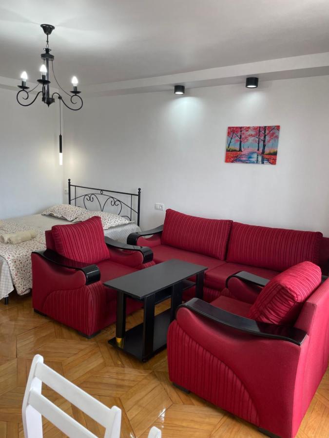 Apartment 2 Minutes From The Sea Batumi Exterior photo