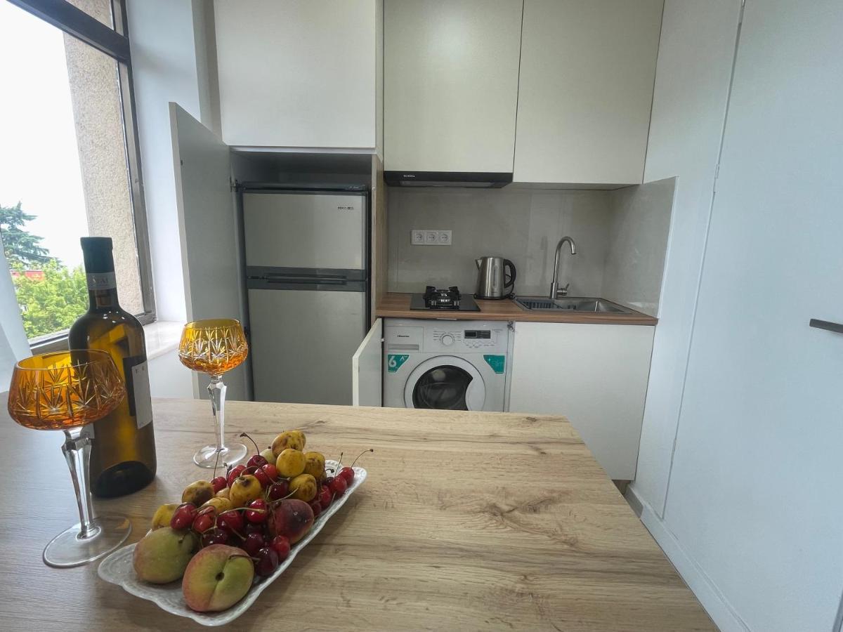 Apartment 2 Minutes From The Sea Batumi Exterior photo