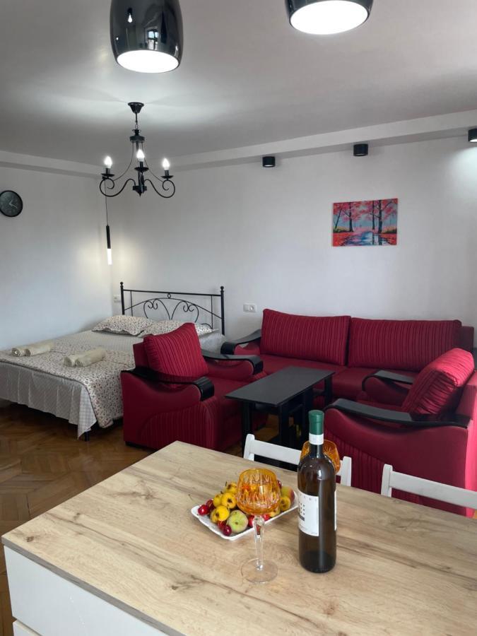 Apartment 2 Minutes From The Sea Batumi Exterior photo