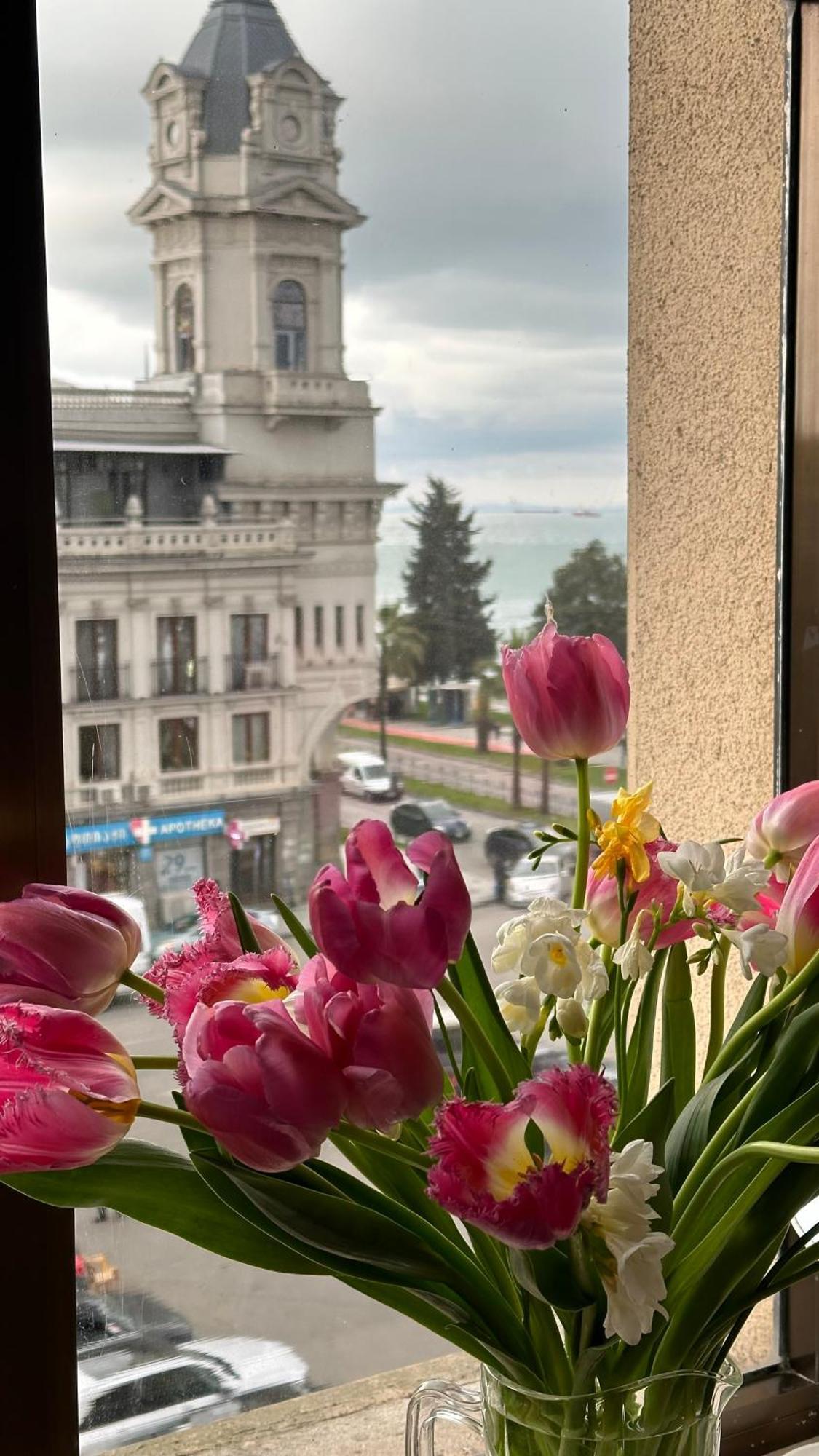 Apartment 2 Minutes From The Sea Batumi Exterior photo